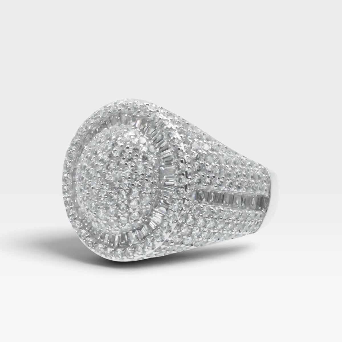 Anillo Circular con Baguettes CZ
